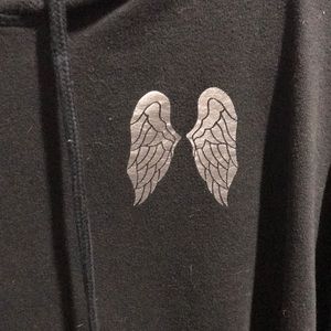 VS shirt with hood